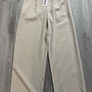 0064–NWT Elegant Cream Women's Pants